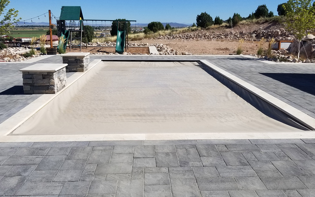 Show Me Pools - Automatic Safety Pool Covers