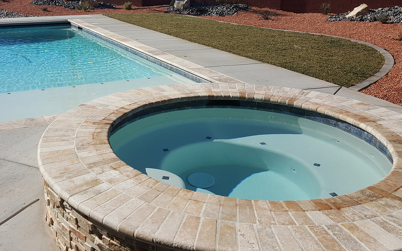 Show Me Pools - Raised Hot Tub / Spa