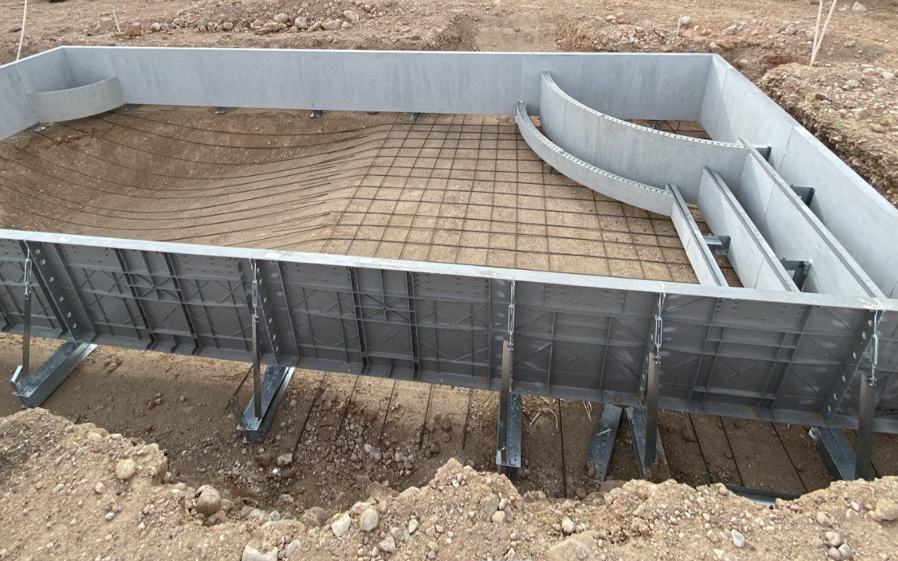 Show Me Pools - Vinyl Liner Pool Build Process - Excavation